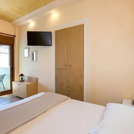 Aparthotel Avra *