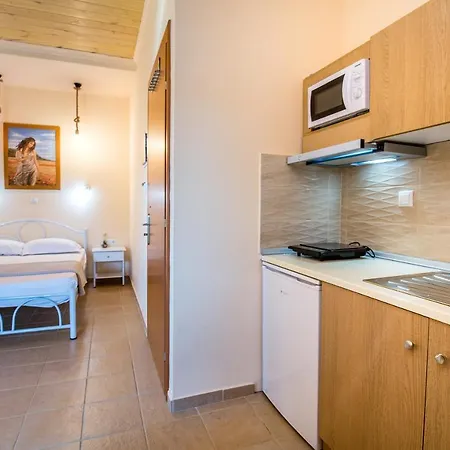 Aparthotel Avra *